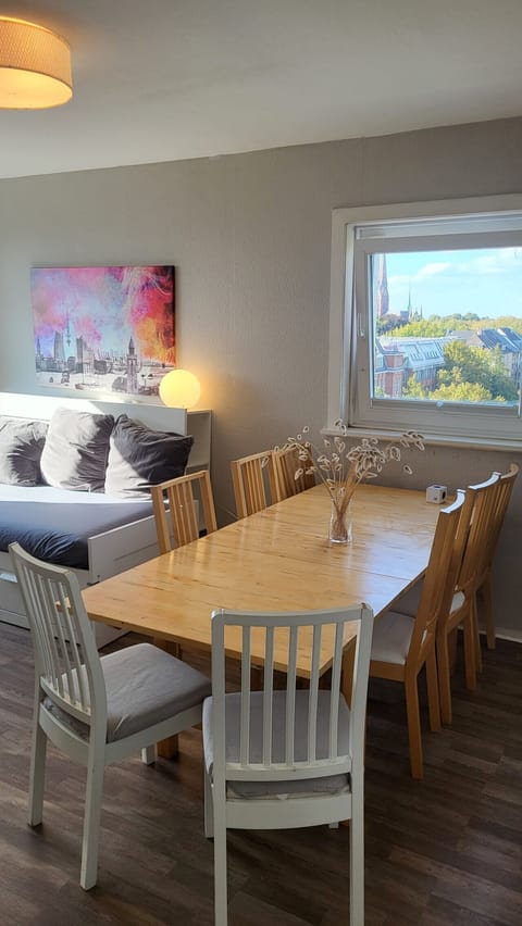 Bedroom 2 = For 4 Persons