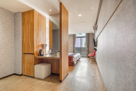 Deluxe Double Room with Balcony | Free WiFi, bed sheets