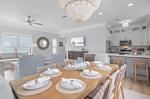 Updated and Open Kitchen Dining