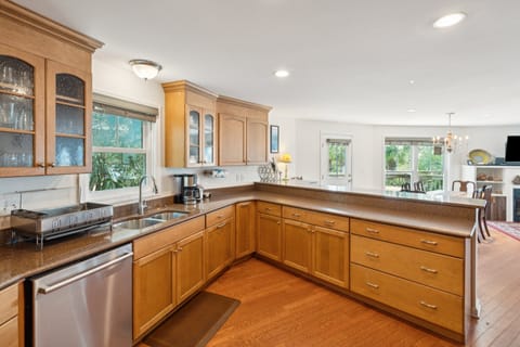 Ample space to prepare a meal for friends and family.