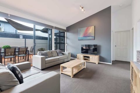 Lounge room in the 'Plantation' Jervis Bay holiday apartments.