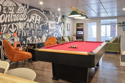We are Superhost since 2015, over 3500 great reviews ! We have all the city permits and insurance required. *** 100% LEGAL *** Wide living space with 2 arcade machines, Roku  TV, a pool table and a ping-pong-kit = fun for everyone! Contact us!