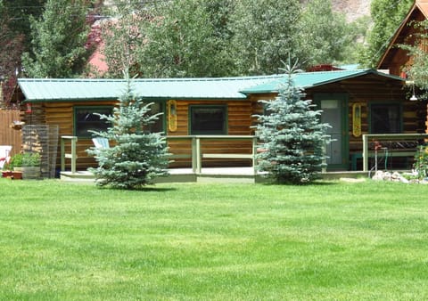 View of the front of the cabin