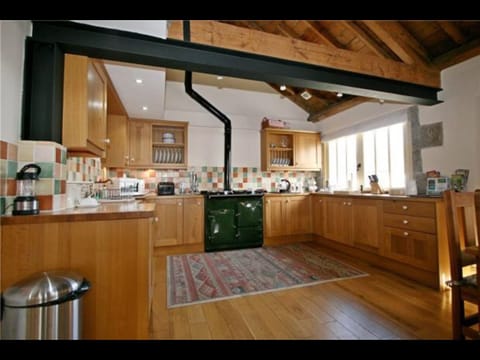 Kitchen with range cooker