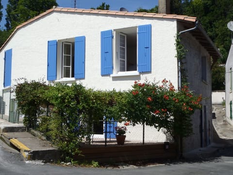 Another view of the cottage.