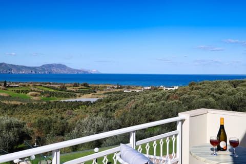 Outstanding SeaViews.  
