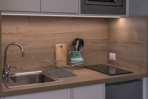 Fully equipped kitchen Quiet holiday apartment with garden Bressanone/Brixen/Südtirol/Dolomiten/Alps