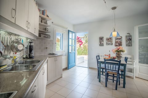 Entrance and Kitchen