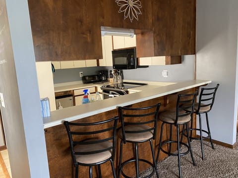 Efficient kitchen area with ice-maker