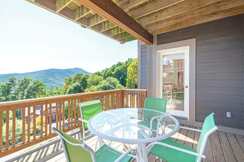 Deck Furniture and Mountain View--- Main Floor