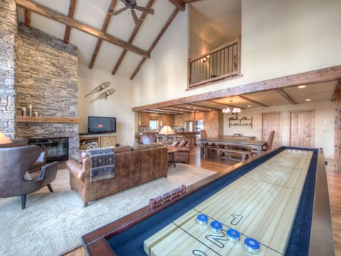 Black Eagle Lodge 25, Living, 4