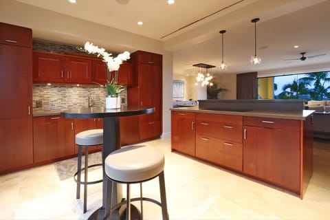 Italian custom soft-close cabinetry. Miele induction cook-top. A culinary dream!