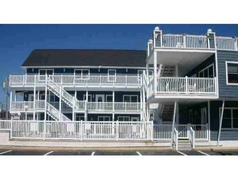 bayberry condos