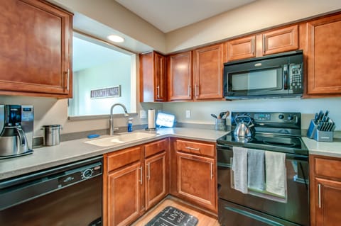 Full, functional kitchen.