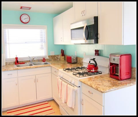 Full kitchen stocked with the necessities and all brand new appliances.