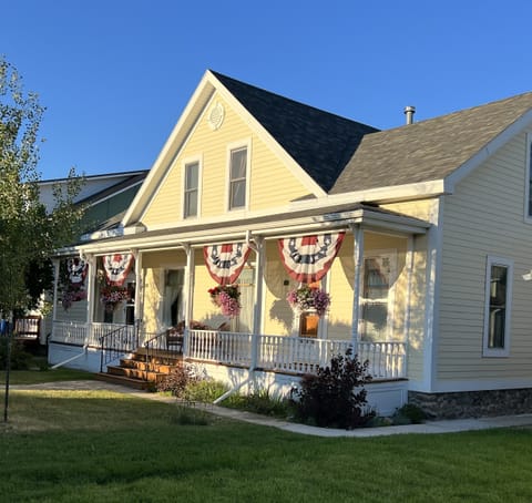 Classic Townhouse Apartment, sleeps 4