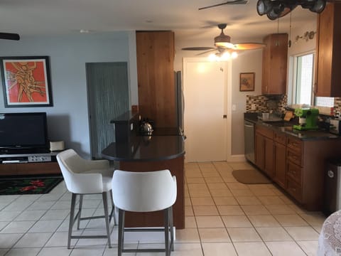 Modern appliances, Kitchen Aid oven and Dishwasher, Bosch washer and dryer.