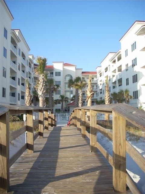 Boardwalk to and from the beach