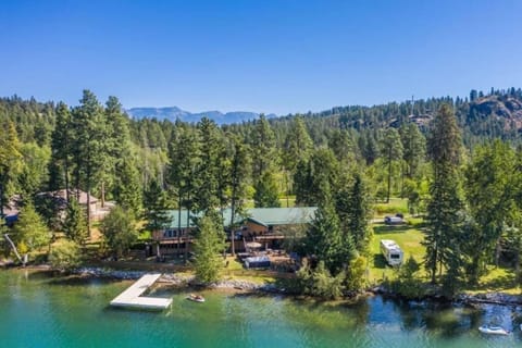 Gunner River Lodge Property on Flathead River