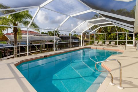 Private Swimming Pool with Electric Heater