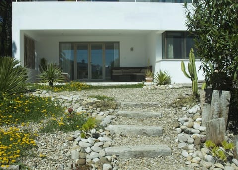 Front garden to Casa M