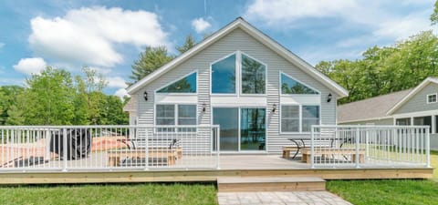 Come relax at Swan Shores