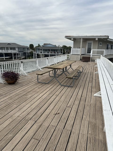 Large deck on main level overlooking the water