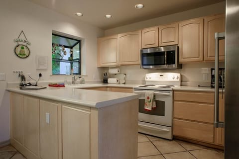 The home has a fully equipped kitchen