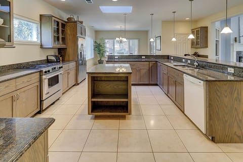 Bella Luce - Vacation Rentals by Five Star Properties