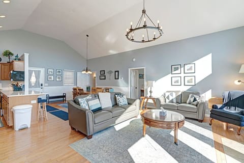 Living Room--- Bright and Inviting with Windows