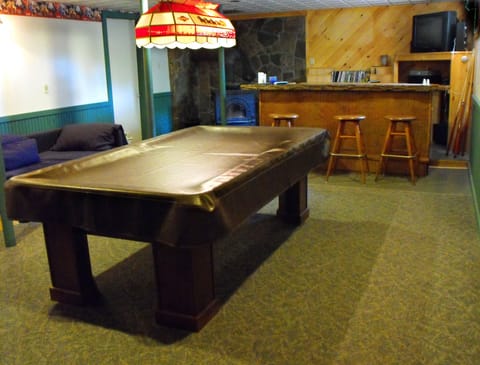 Rec-room with wet bar and pool table