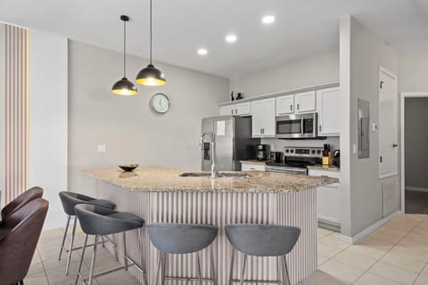 8549 Bay Lily Loop (7).jpg