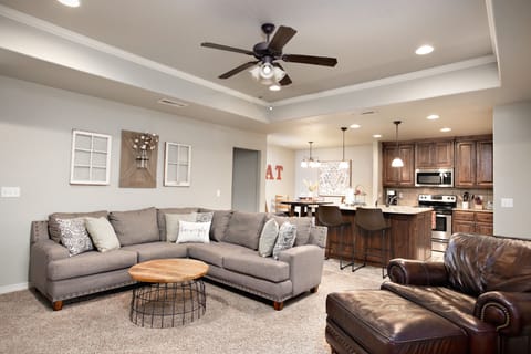 Wonderful open concept living room into kitchen/dinning room.