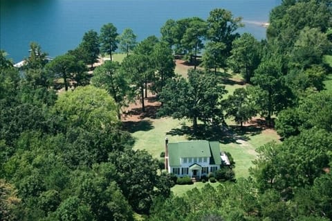 Arial view of the spacious 6 acre property
