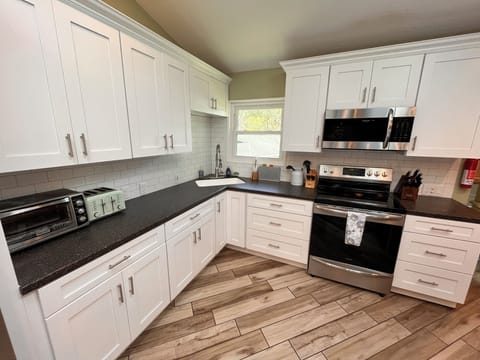 Fully Stocked kitchen