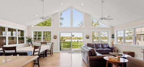 Stay at Eagle's Nest this summer!