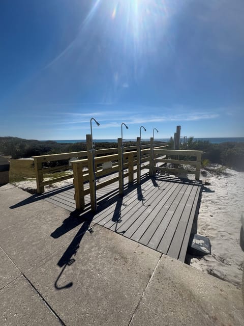 BEACH ACCESS SHOWERS