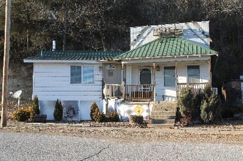 Street view of cabin