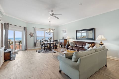 Spacious Great Room with Flat Screen TV (Sleeper Sofa)