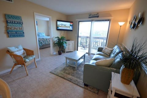 Family Room with Foldout Couch