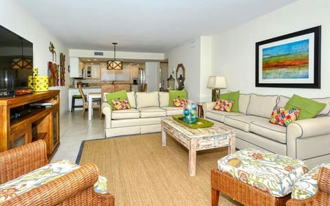 Warm and inviting living space for family vacation