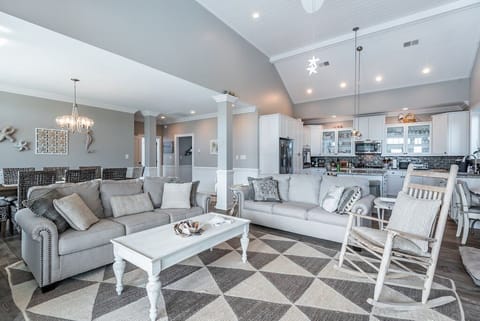 Spacious living room