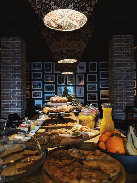 Daily continental breakfast for a fee