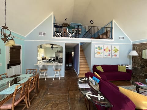 great room picture & upstairs loft 