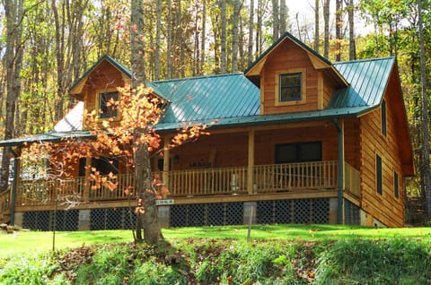 Family riverfront cabin in Todd, NC near Boone and West Jefferson