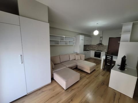 Premium bedding, in-room safe, soundproofing, free WiFi