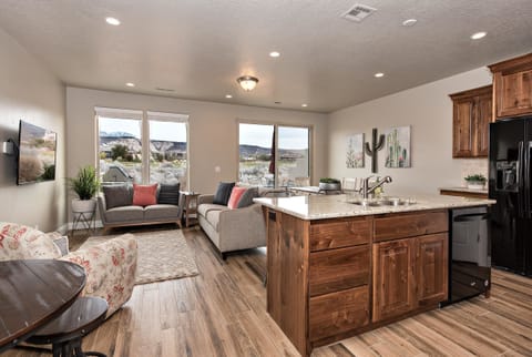 House, Multiple Beds (Desert Escape) | Living room | 60-inch flat-screen TV with cable channels, TV, printers