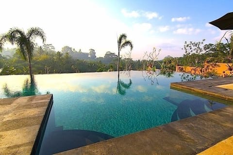 5 bedroom villa with Private Pool