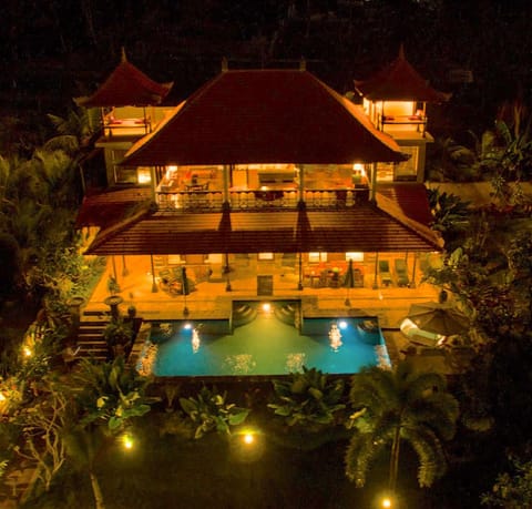 5 bedroom villa with Private Pool