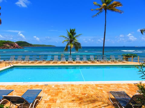 PRIME Oceanfront!!! at Watergate Villa 16, Bolongo bay, St. Thomas USVI
